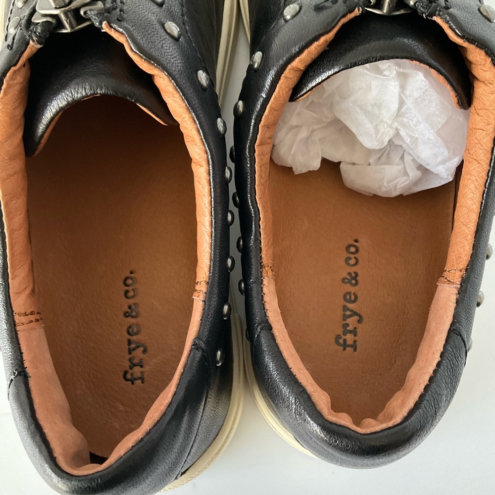 Frye & Co Women Black Leather Studded Victoria Zip Sneaker NIB - Picture 8 of 14
